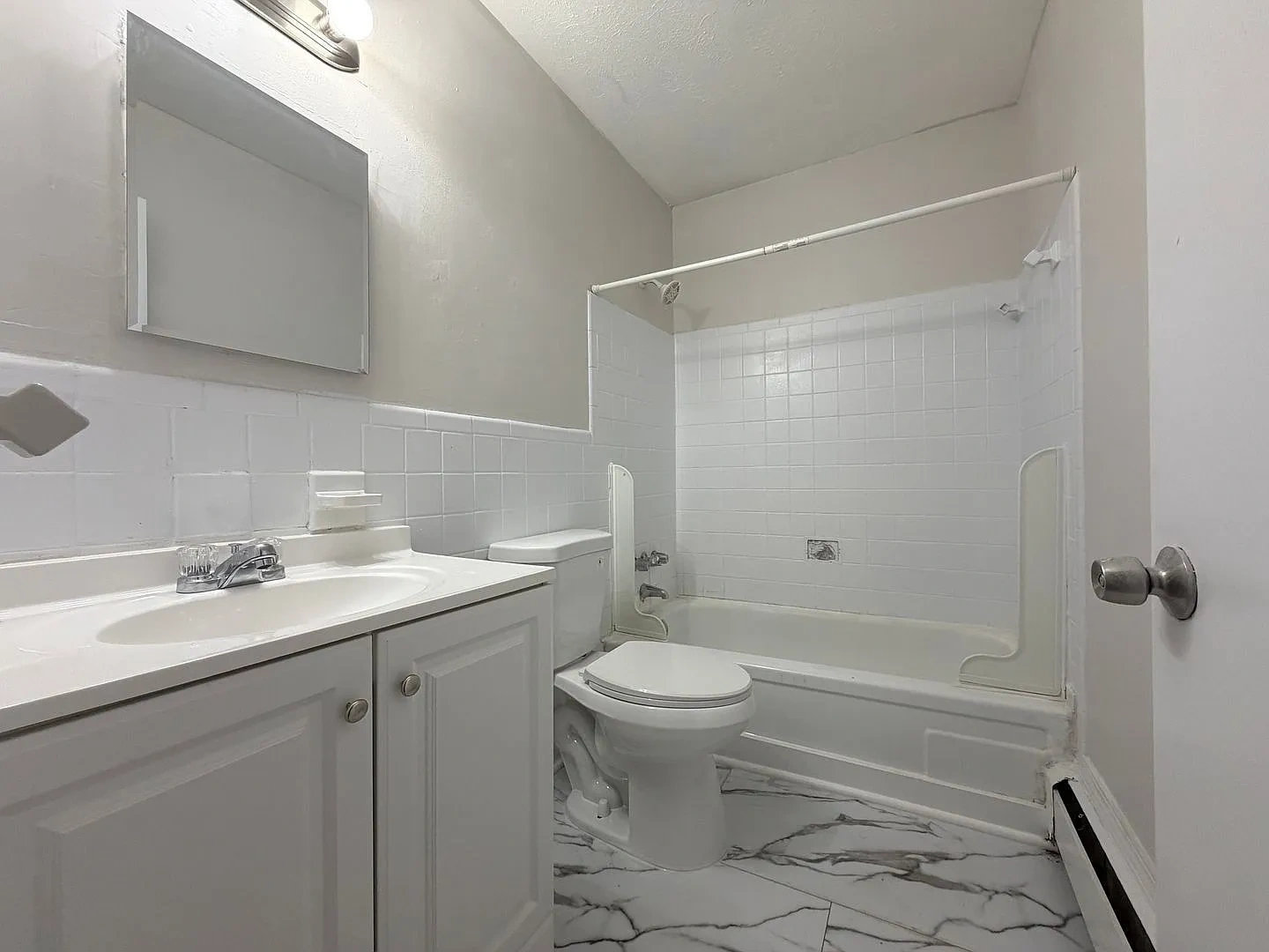 421 Poplar Level Ct, Louisville – photo 2