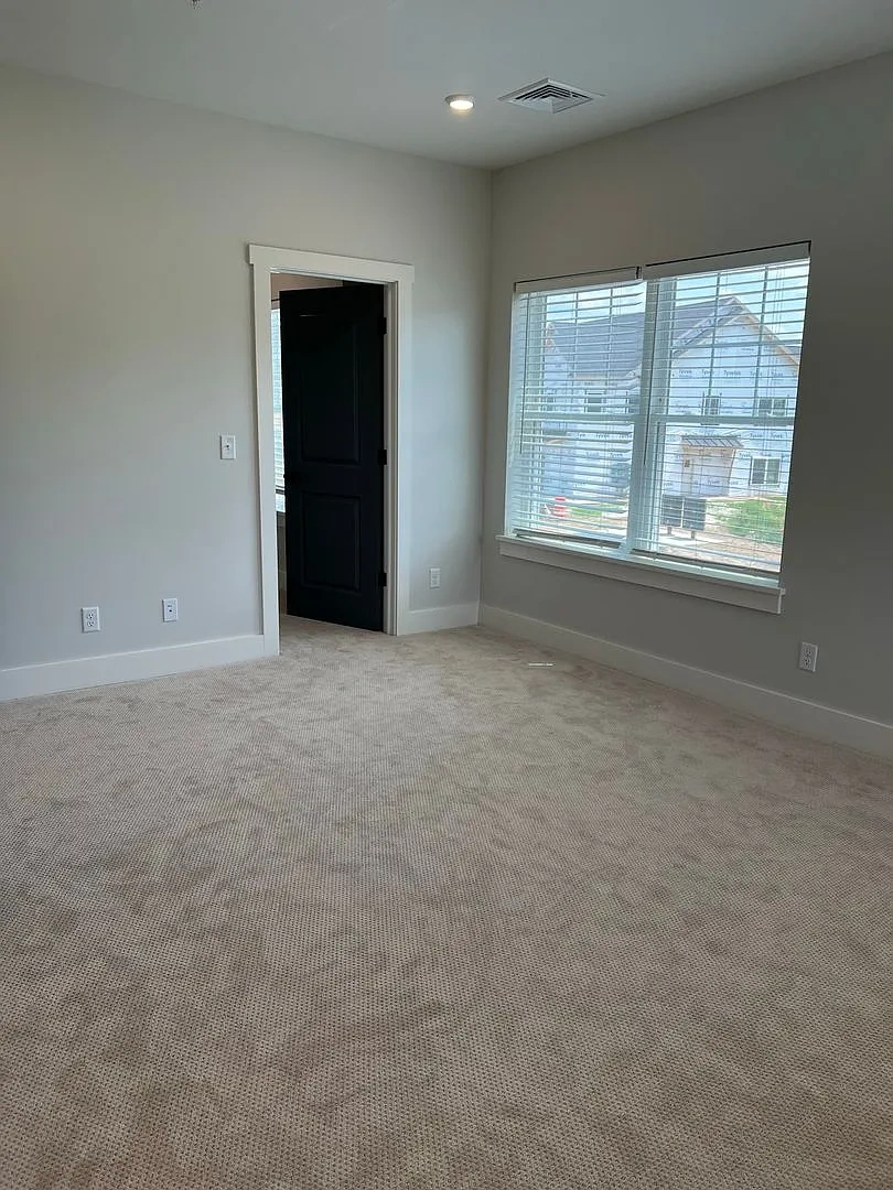The Residence at Wemple Road – photo 2