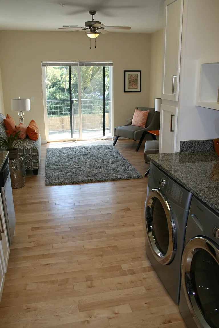 908 Perry Street – Floor plan