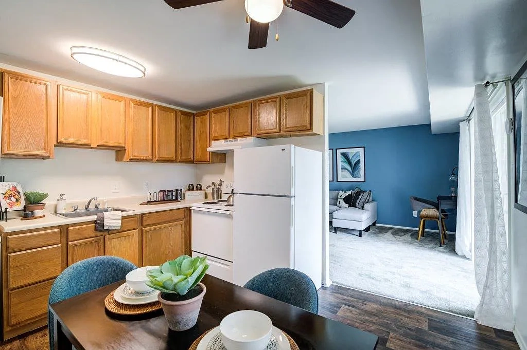 Mapleton Square Apartment Homes – photo 3
