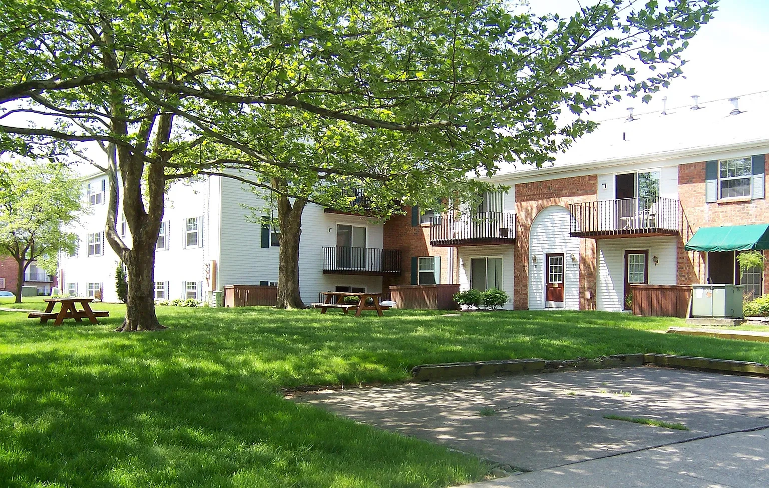 Heather Hills Apartments – photo 2