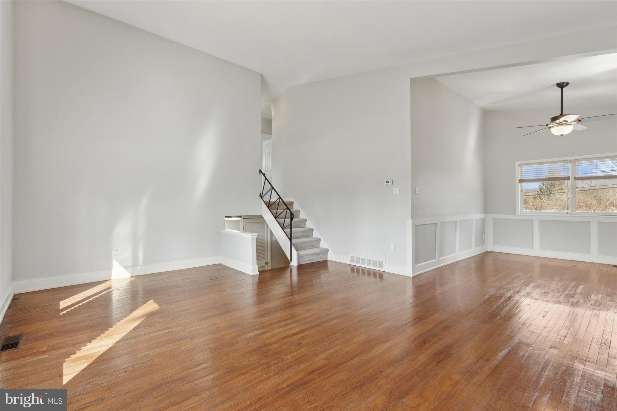 1633 Pulaski Dr – photo 2