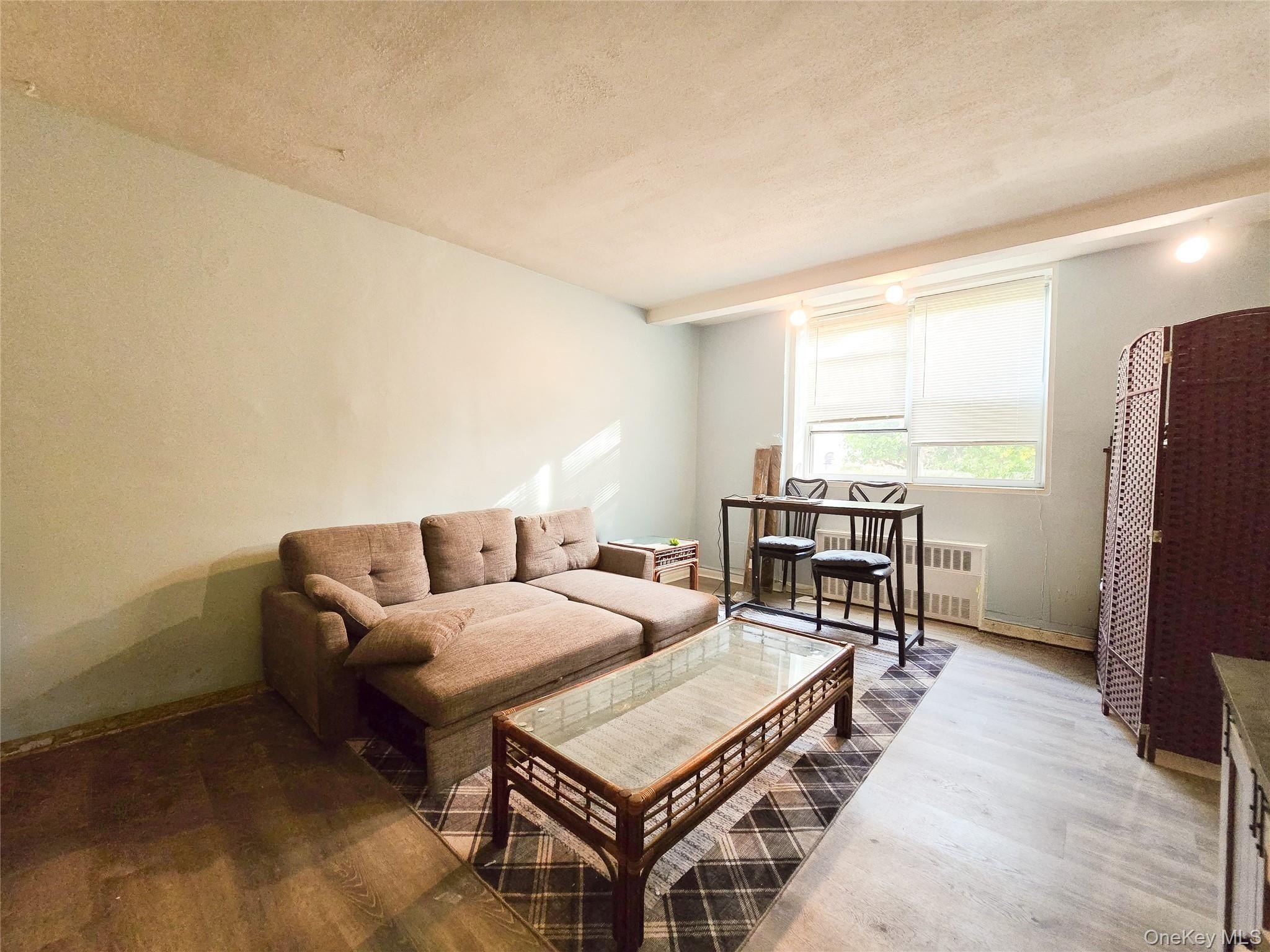 47-27 Little Neck Pkwy #L-2 – photo 3