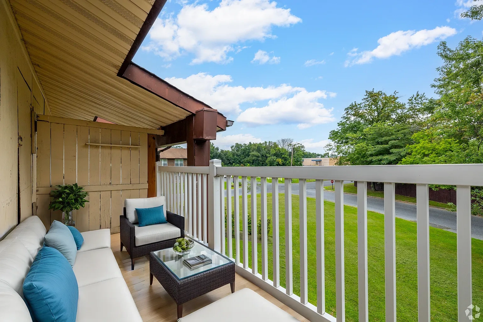 Edgewater Manor – photo 1