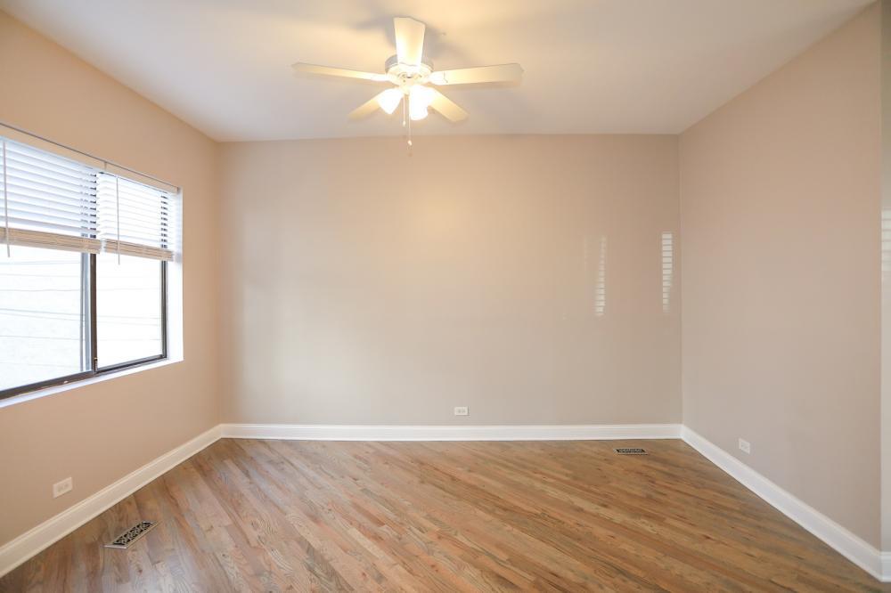 2512 N Southport Ave – photo 4