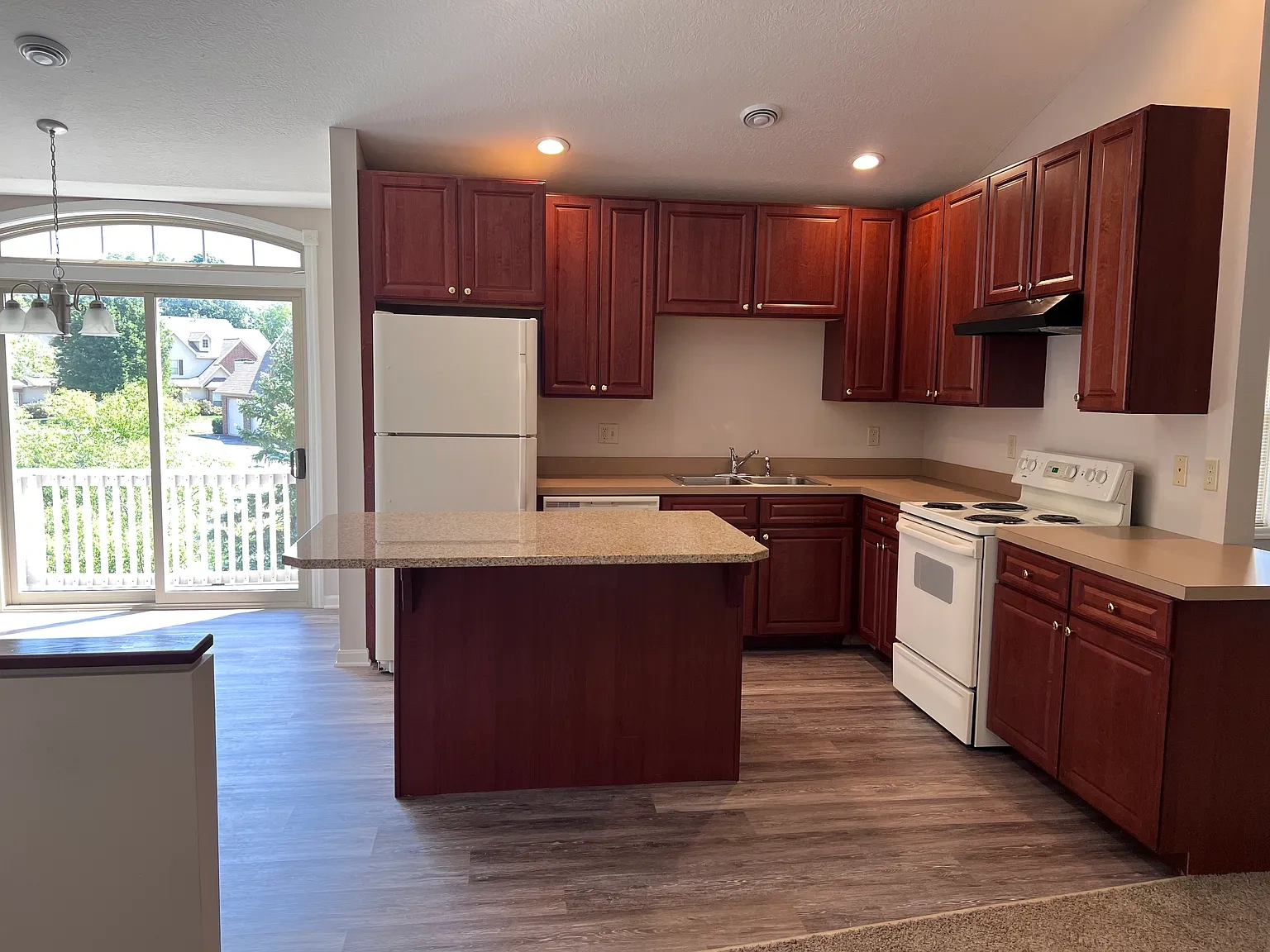 Waterford Place Apartments & Villas – photo 3