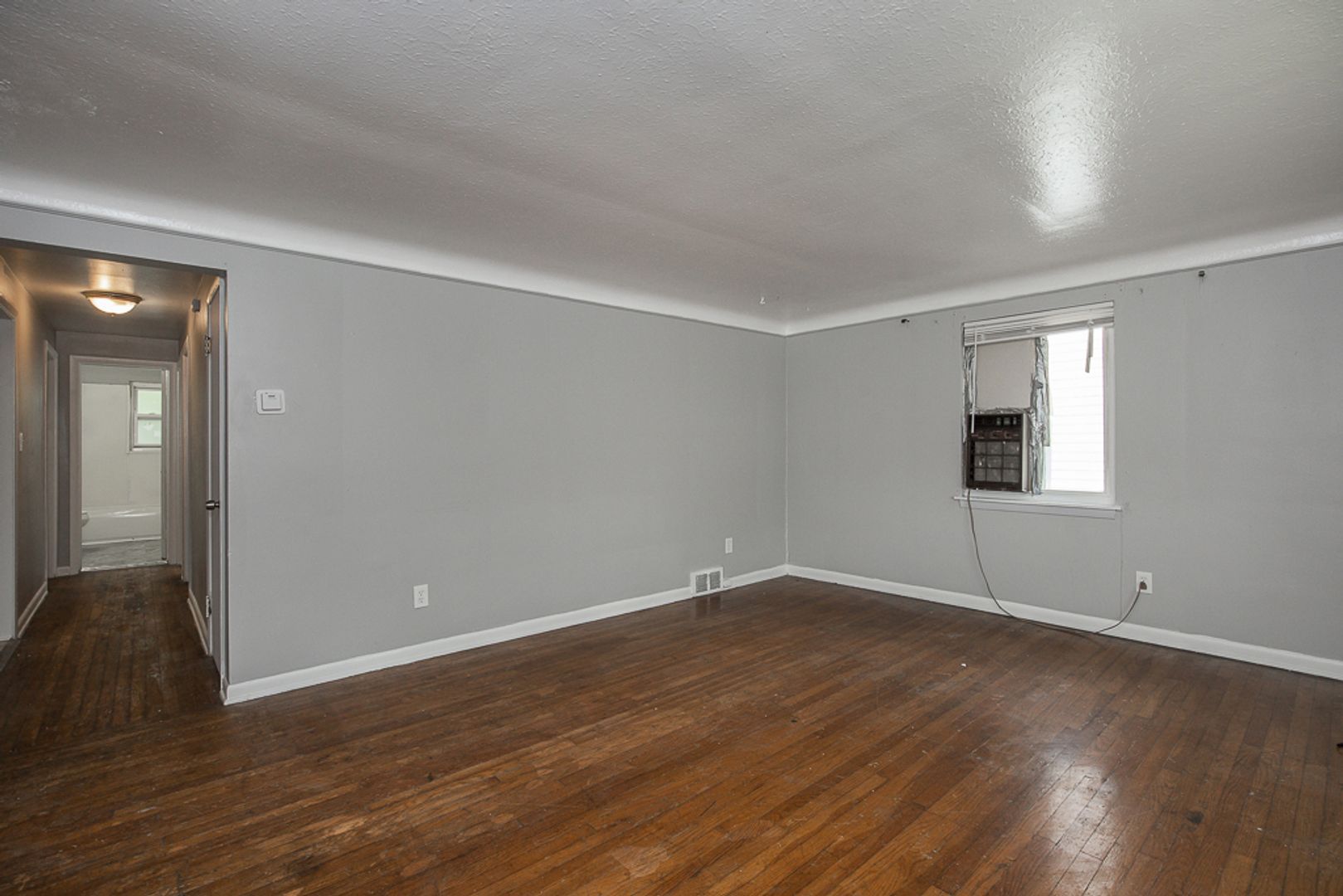 14625 Milverton Rd unit 14625 Milverton Rd UP_ – photo 3