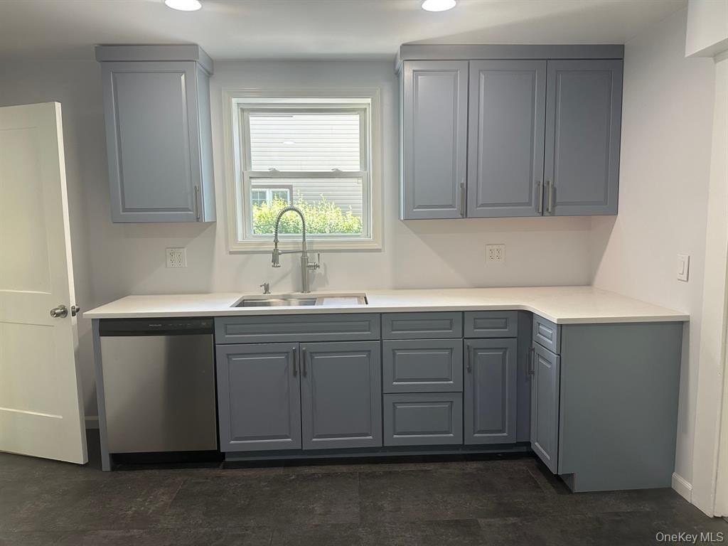 81 Carroll St – photo 2