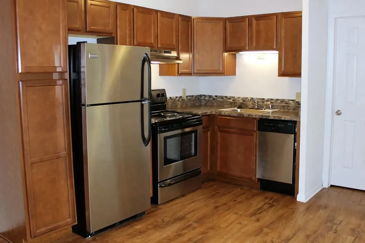 Springtree Apartments – photo 1