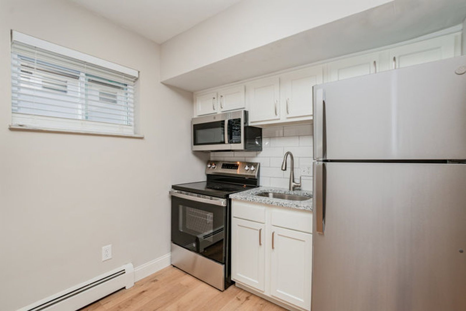 5276 Montgomery Rd unit 9 – photo 2