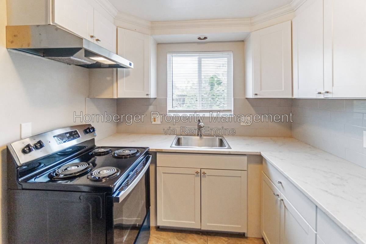 2009 E Desmet Ave – photo 2