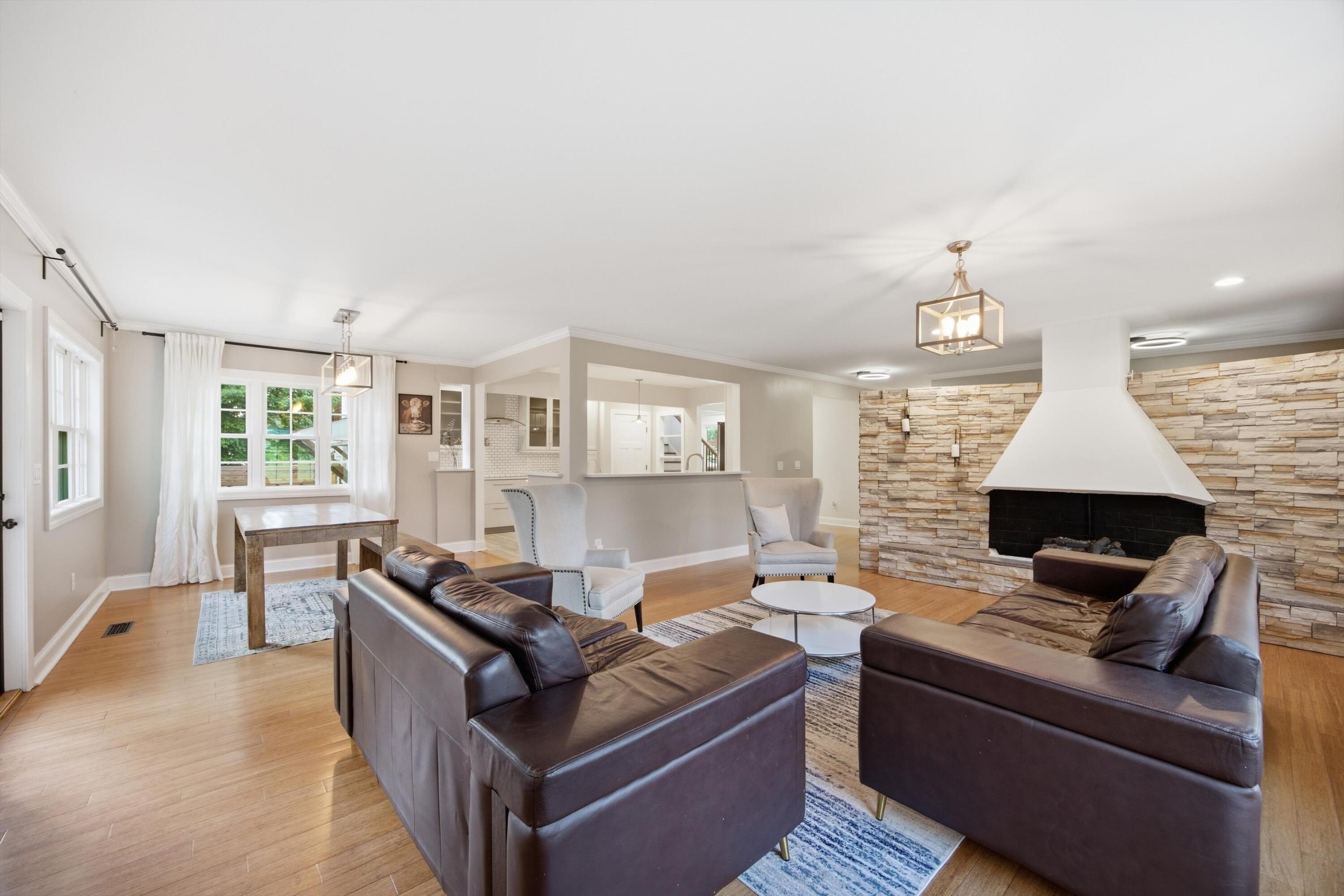 1 Fairhills Dr – photo 3