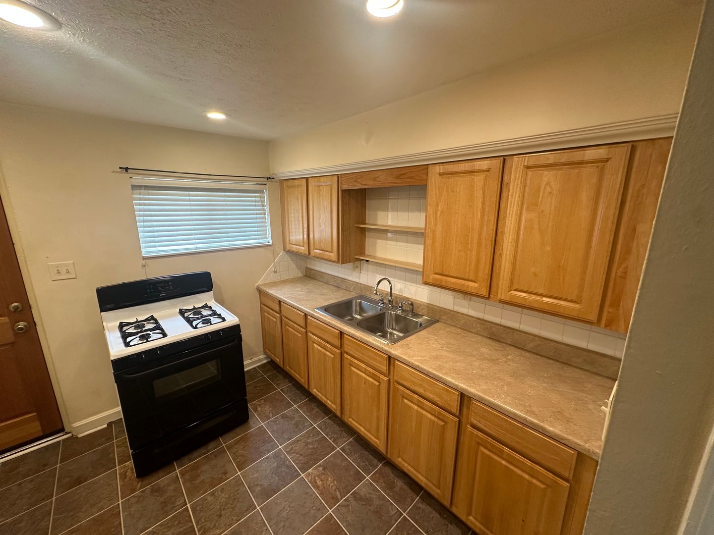 905 26th St unit Apt. 3 – photo 3