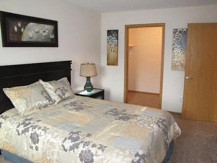 Courtyard Apartment Homes – photo 5