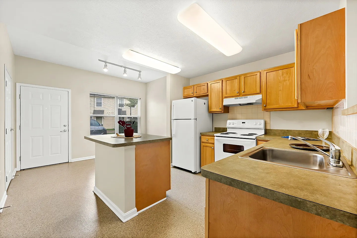 Tremont Pointe Apartments – photo 4