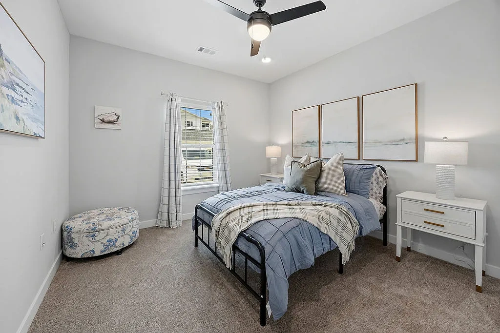 Zephyr Apartments – photo 2