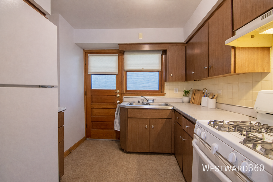 14132 S Highlawn Ave – photo 4