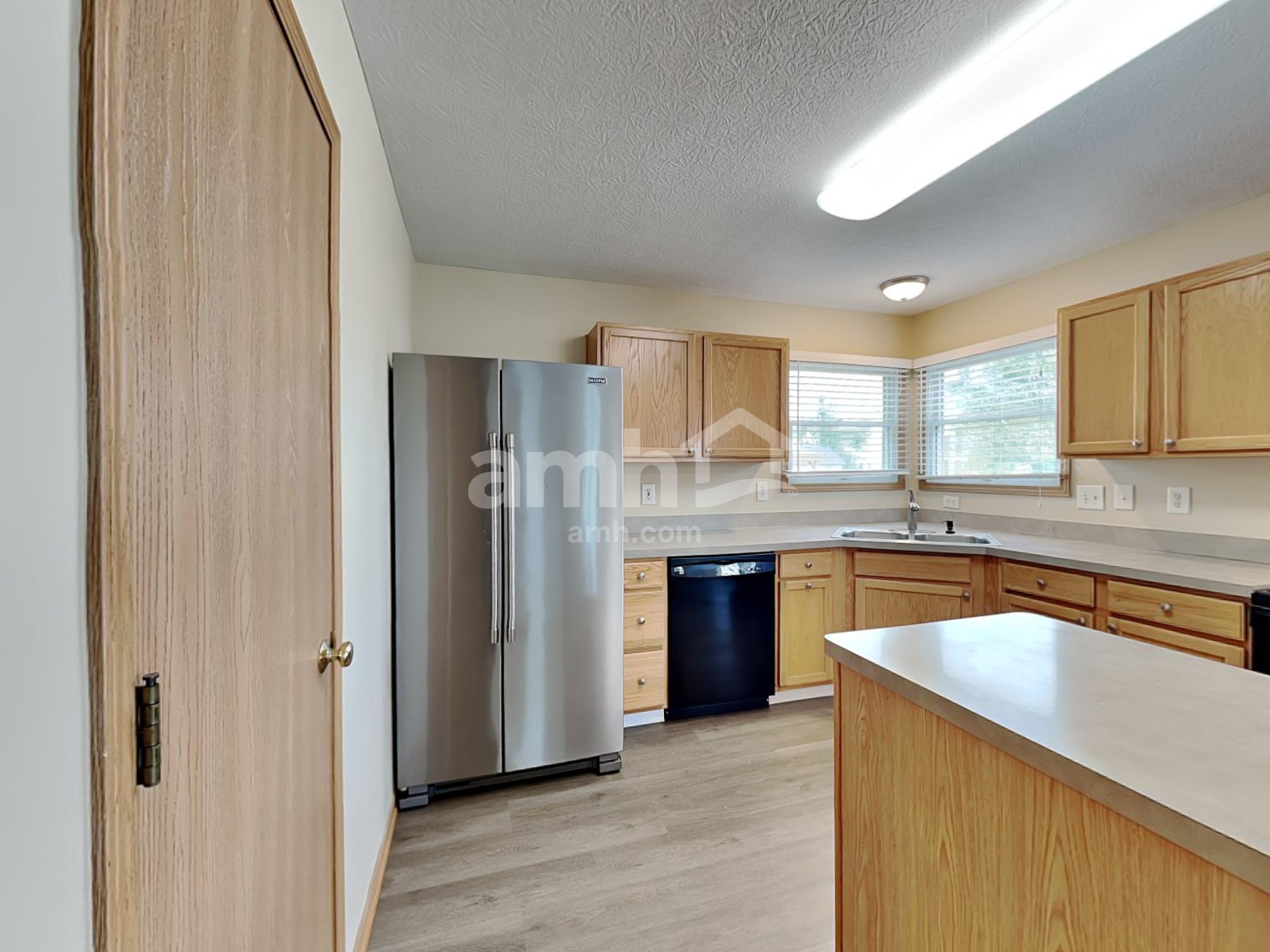 100 Winesap St – photo 4