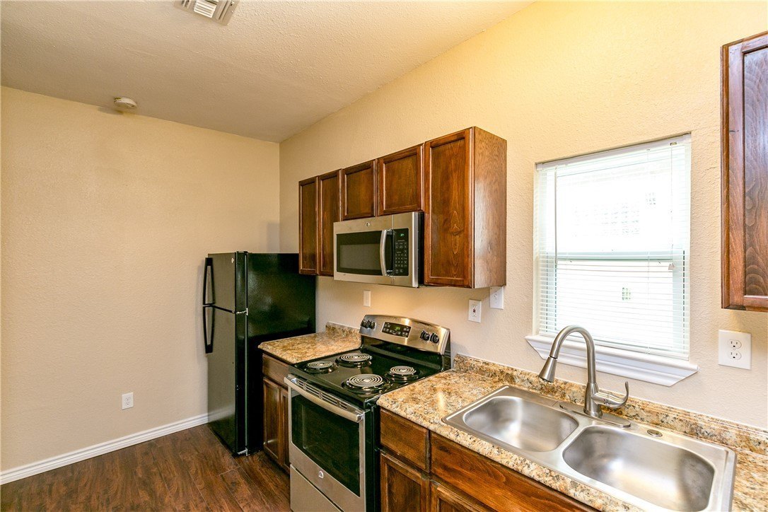 1005 Furman Ave #2 – photo 5