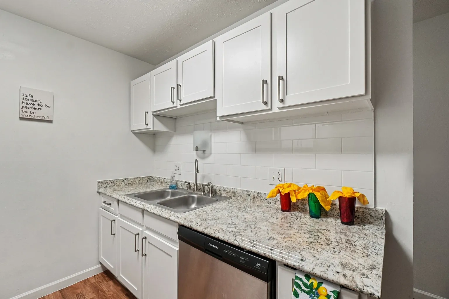 The Wind Song Apartments – photo 5