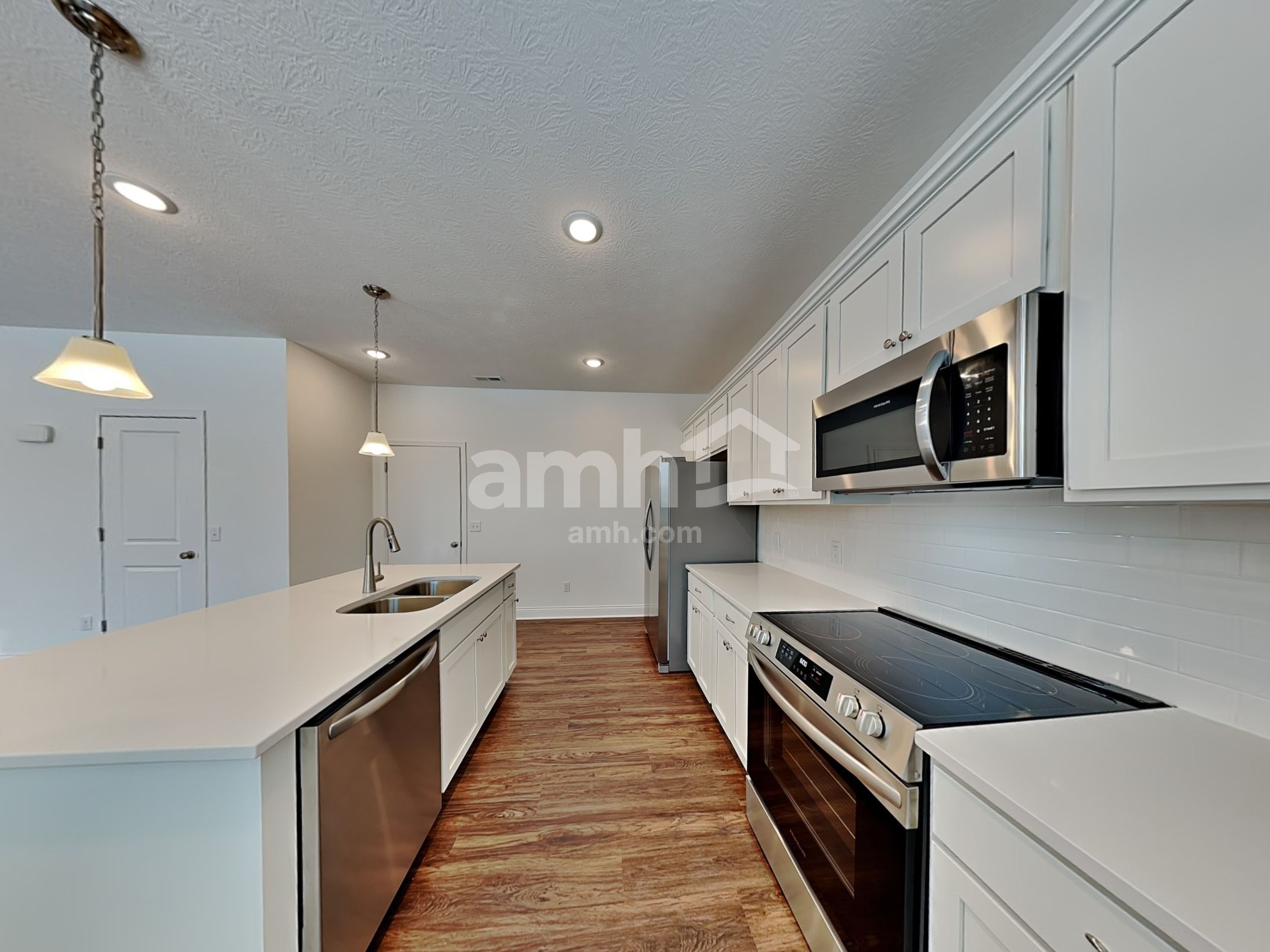 886 Castor Dr – photo 3