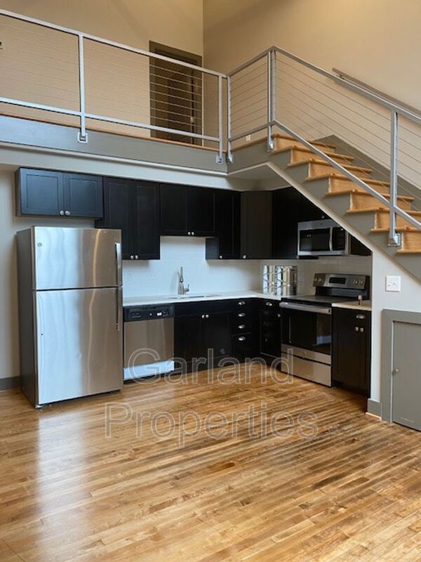 821 Salem Ave SW unit 4 – photo 1