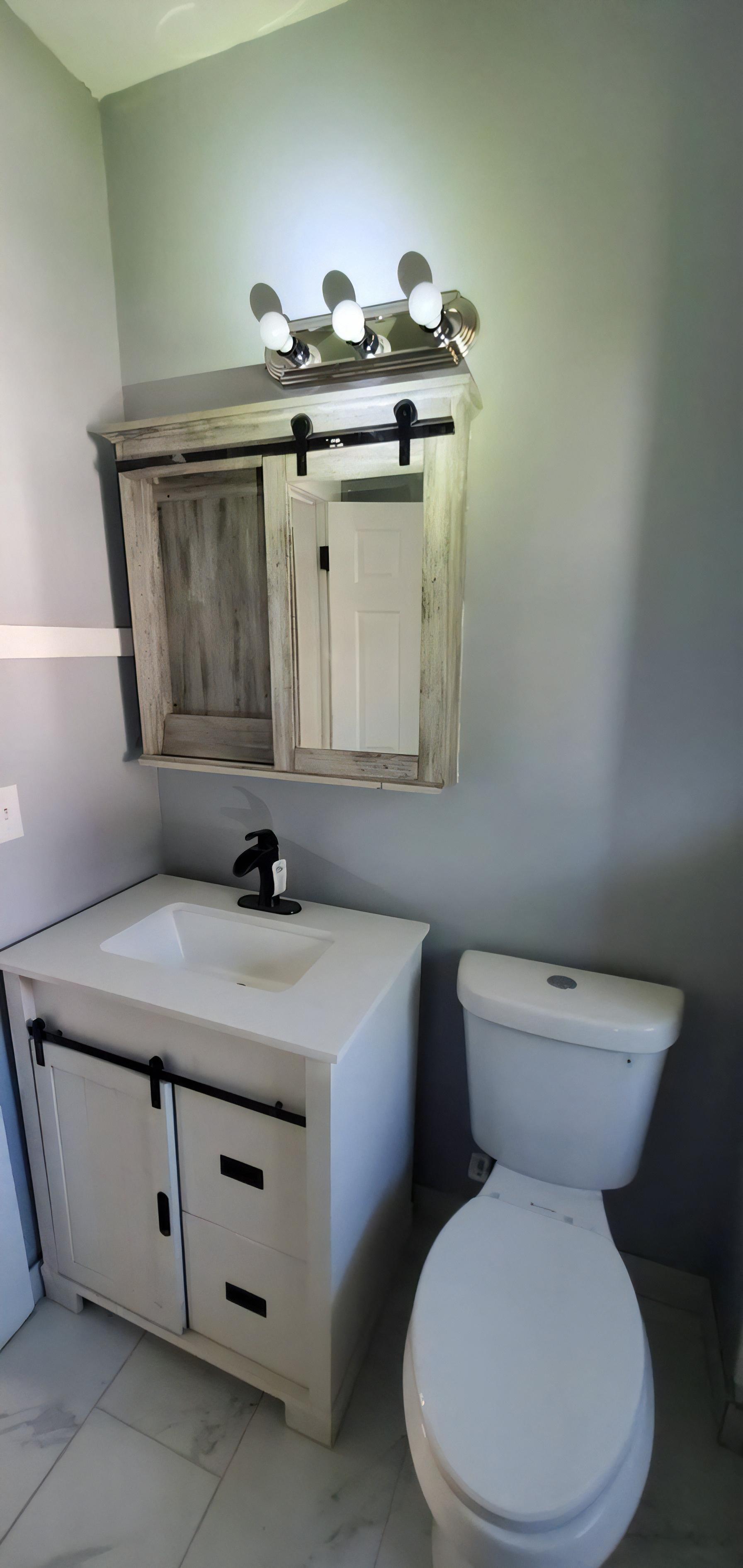 12098 Chesterfield Ave unit Unit 2 – photo 3