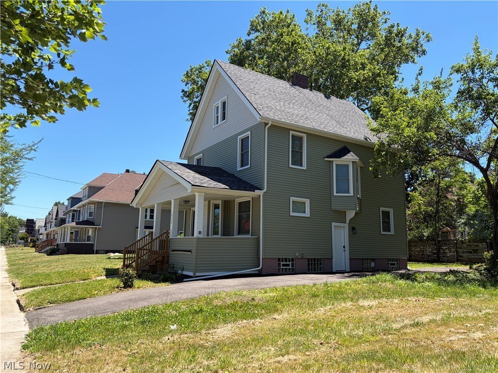 10524 Lee Ave – photo 2
