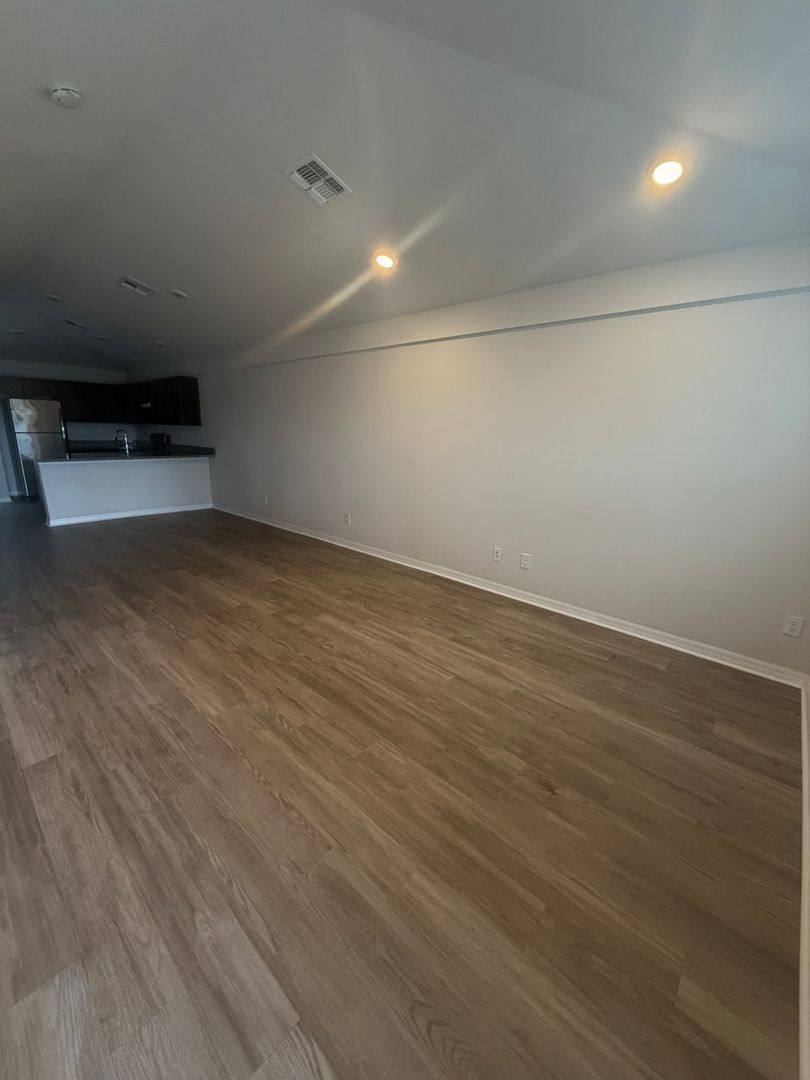 11183 Pendleton Ave – photo 2