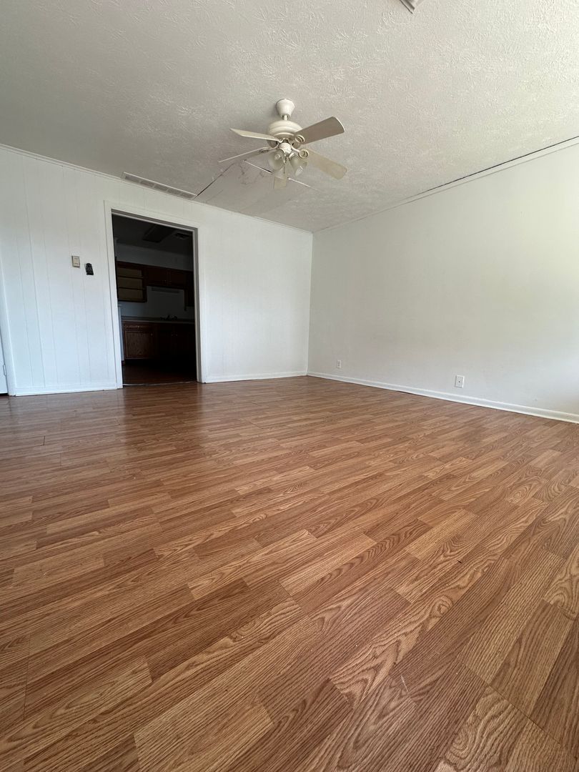 100 Woodland Rd unit Unit 2 – photo 2