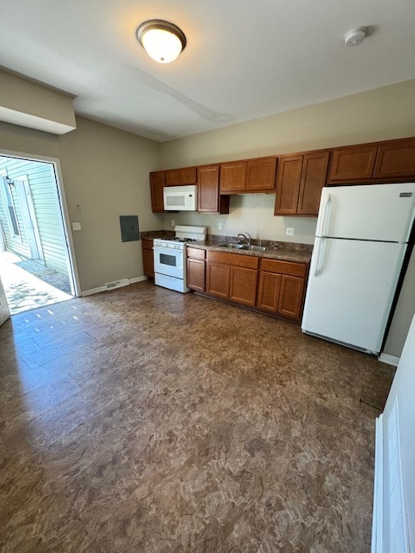 1927 60th St unit 2 – photo 1