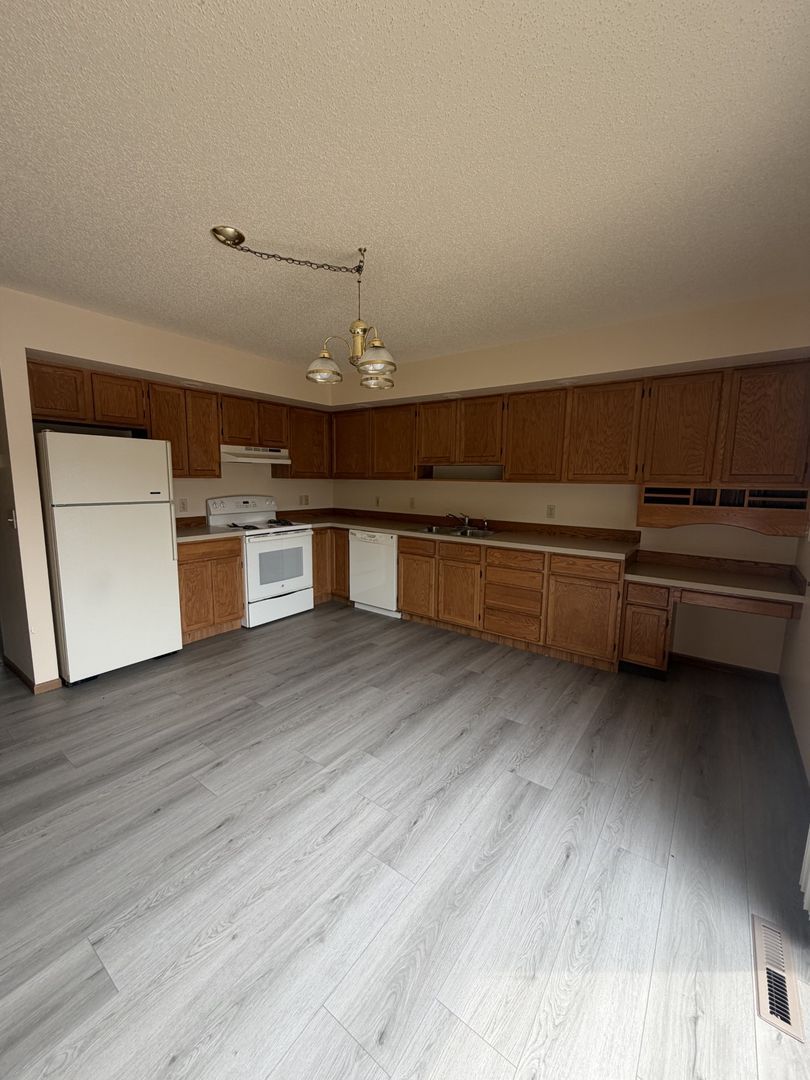 6215 Normandy Dr unit 6215 Normandy Drive #3-6215 Normandy Dr #3 – photo 4