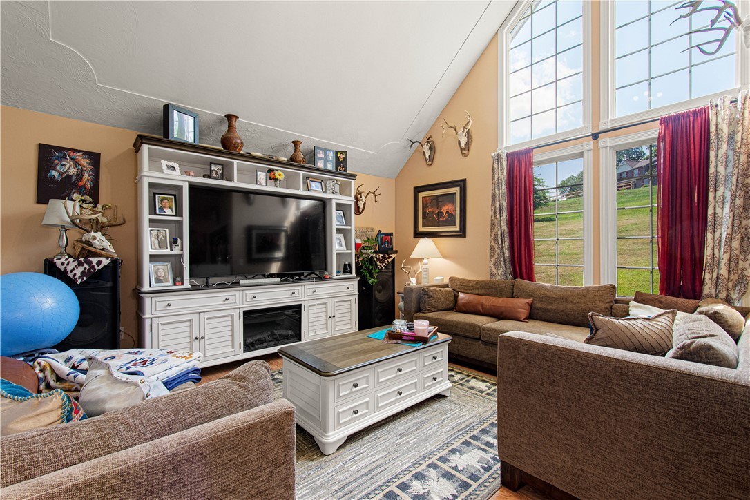 3054 Bedillion Rd – photo 2