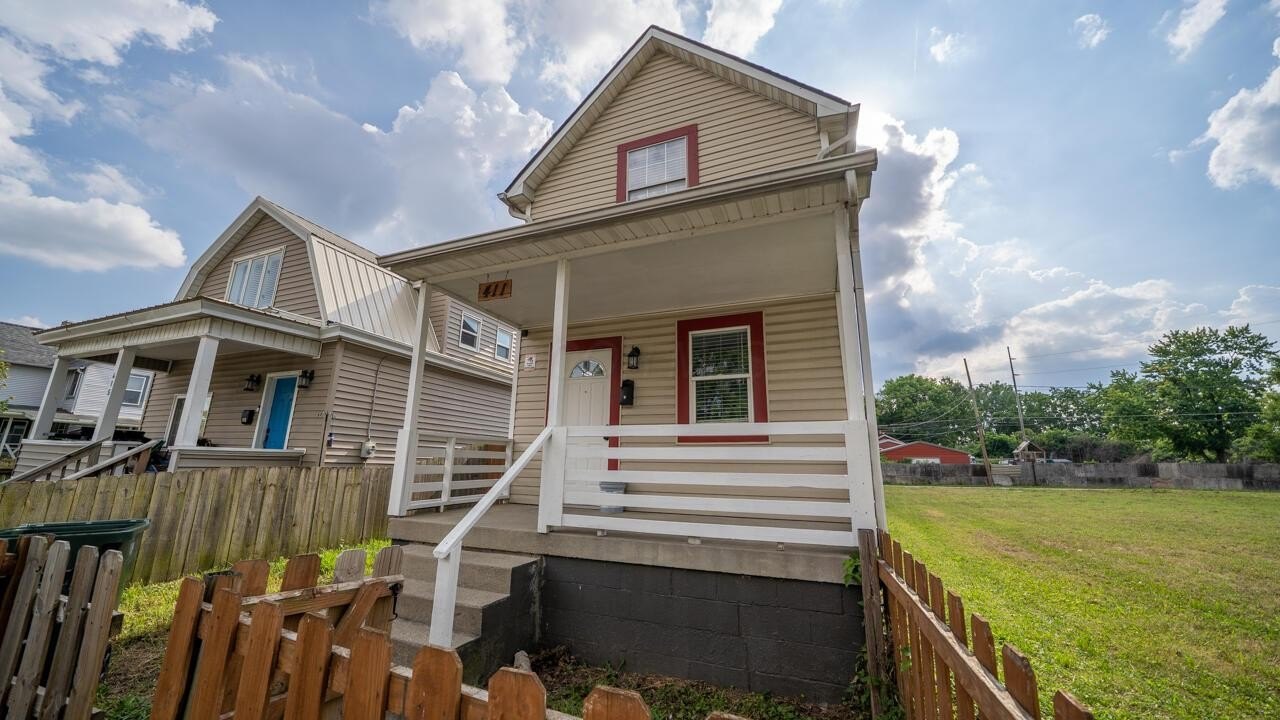 411 S Yale Ave – photo 1