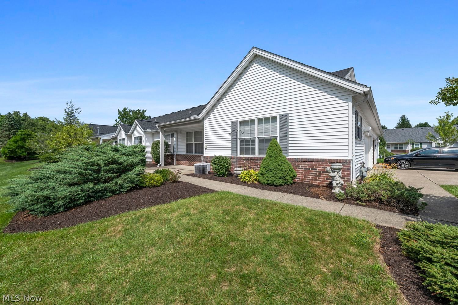 9215 Hickory Ridge Dr – photo 3