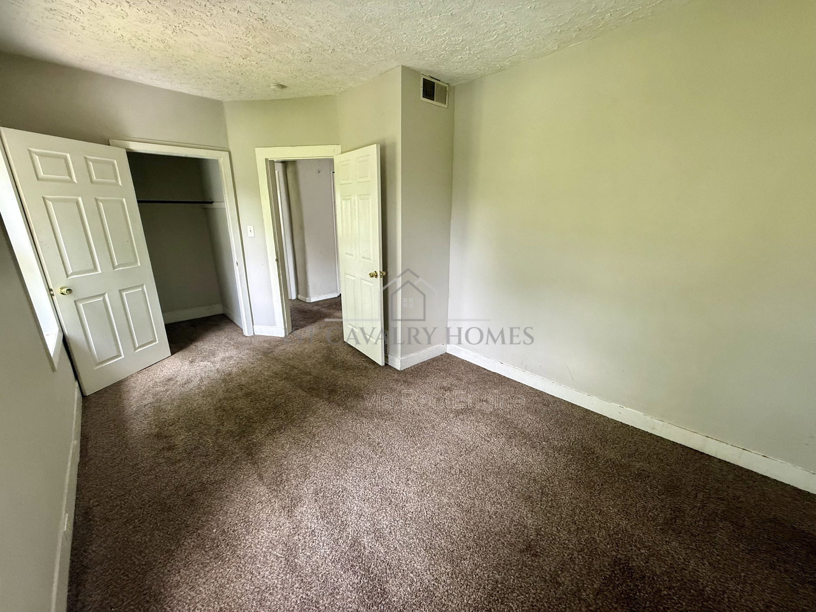 366 Buckingham St unit 2 – photo 5