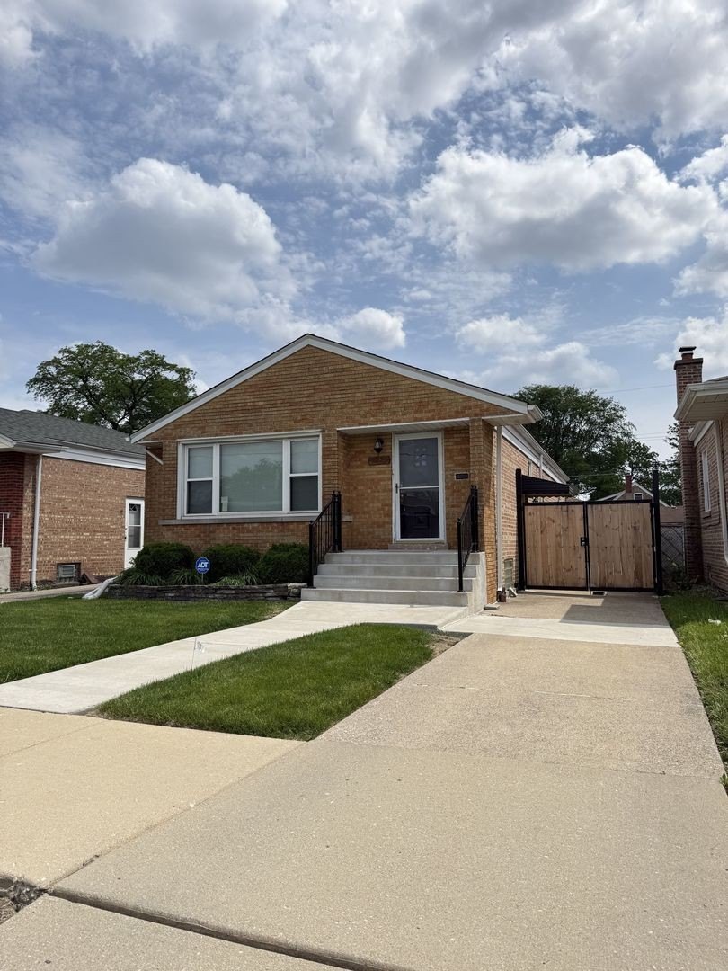 3725 W 80th St – photo 1