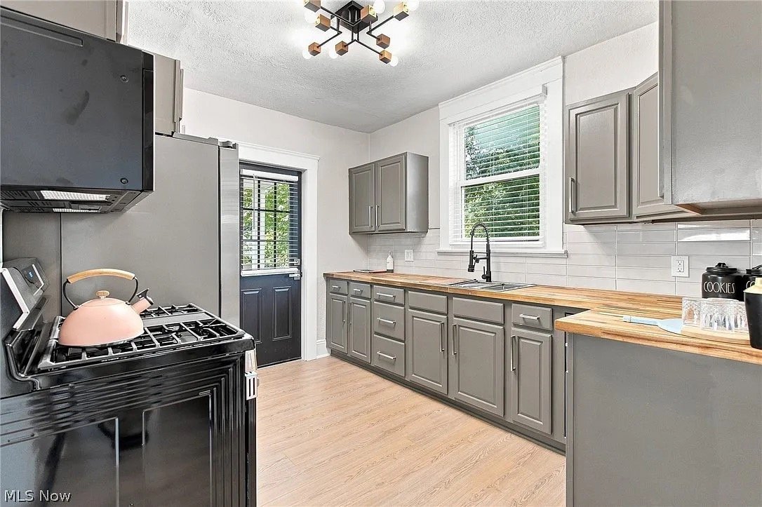 12513 Maplerow Ave – photo 4