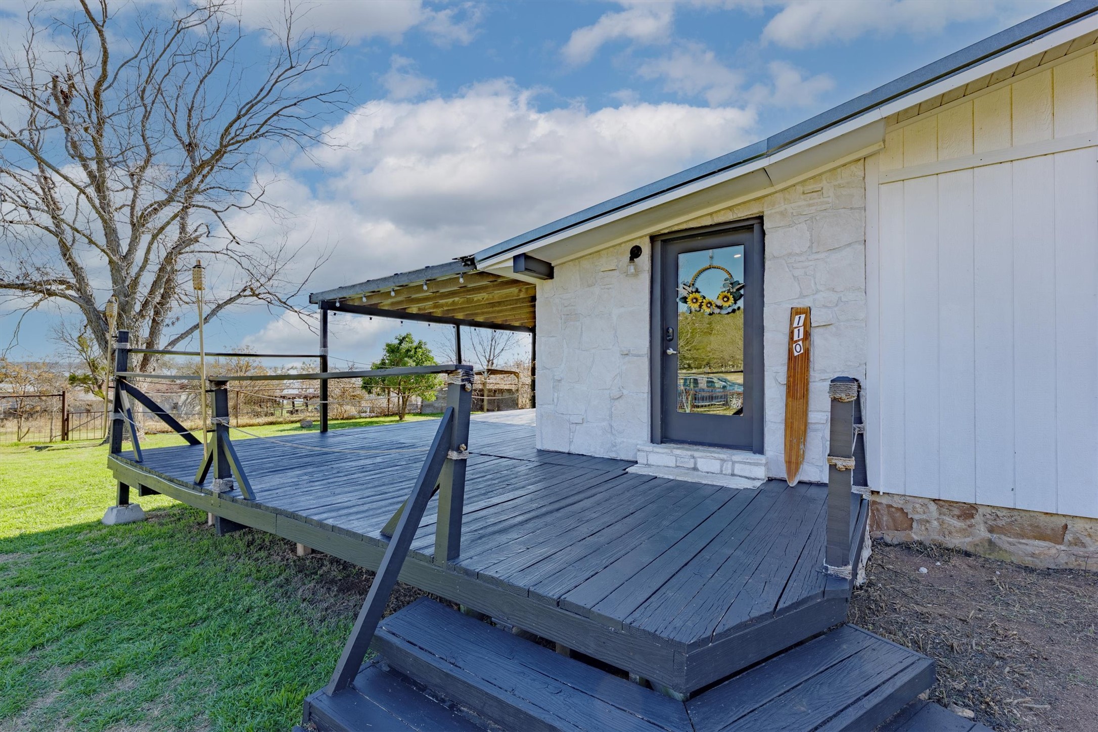 110 Lakewood Dr – photo 3