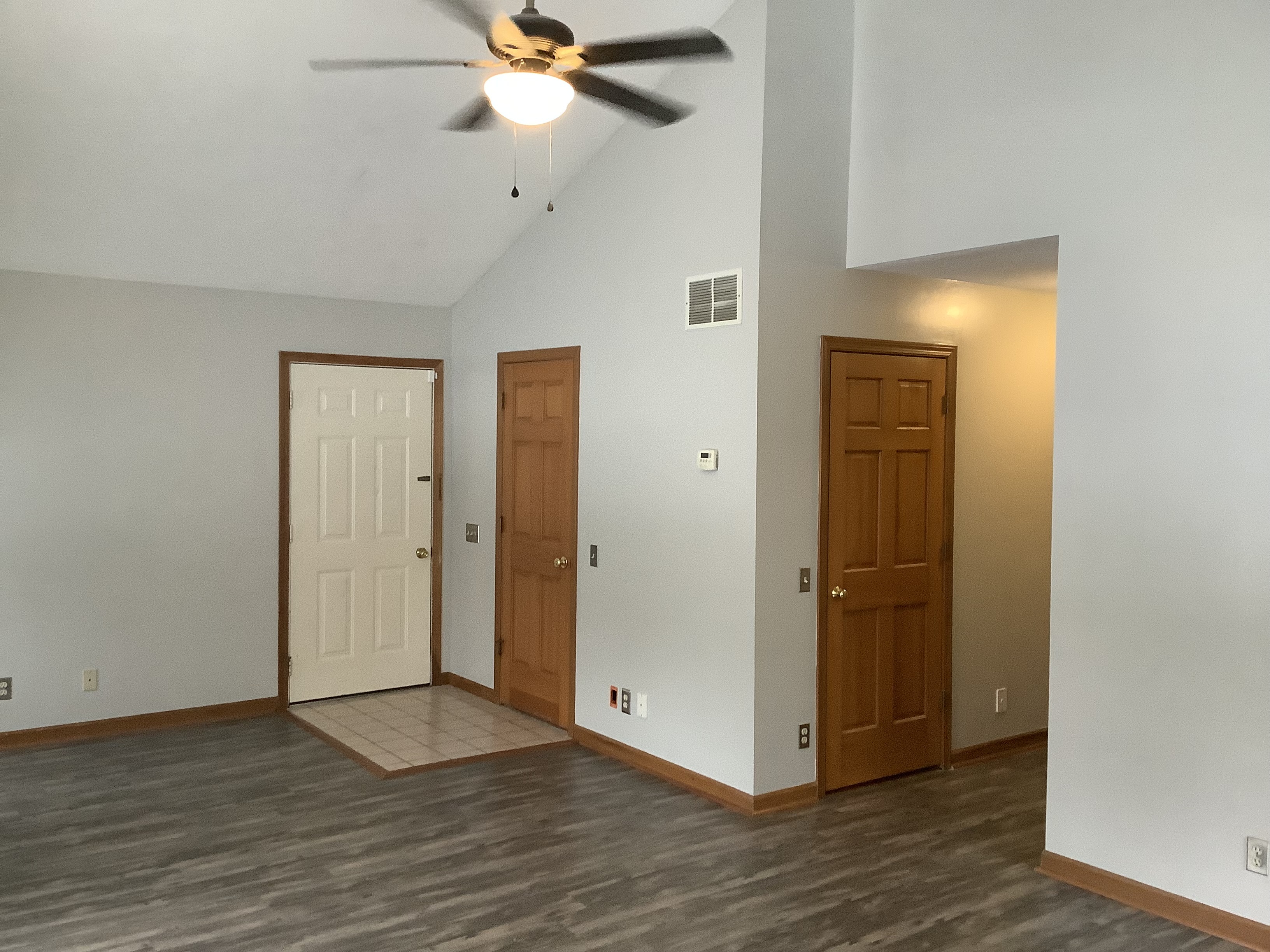 930 Barks Rd E – photo 3