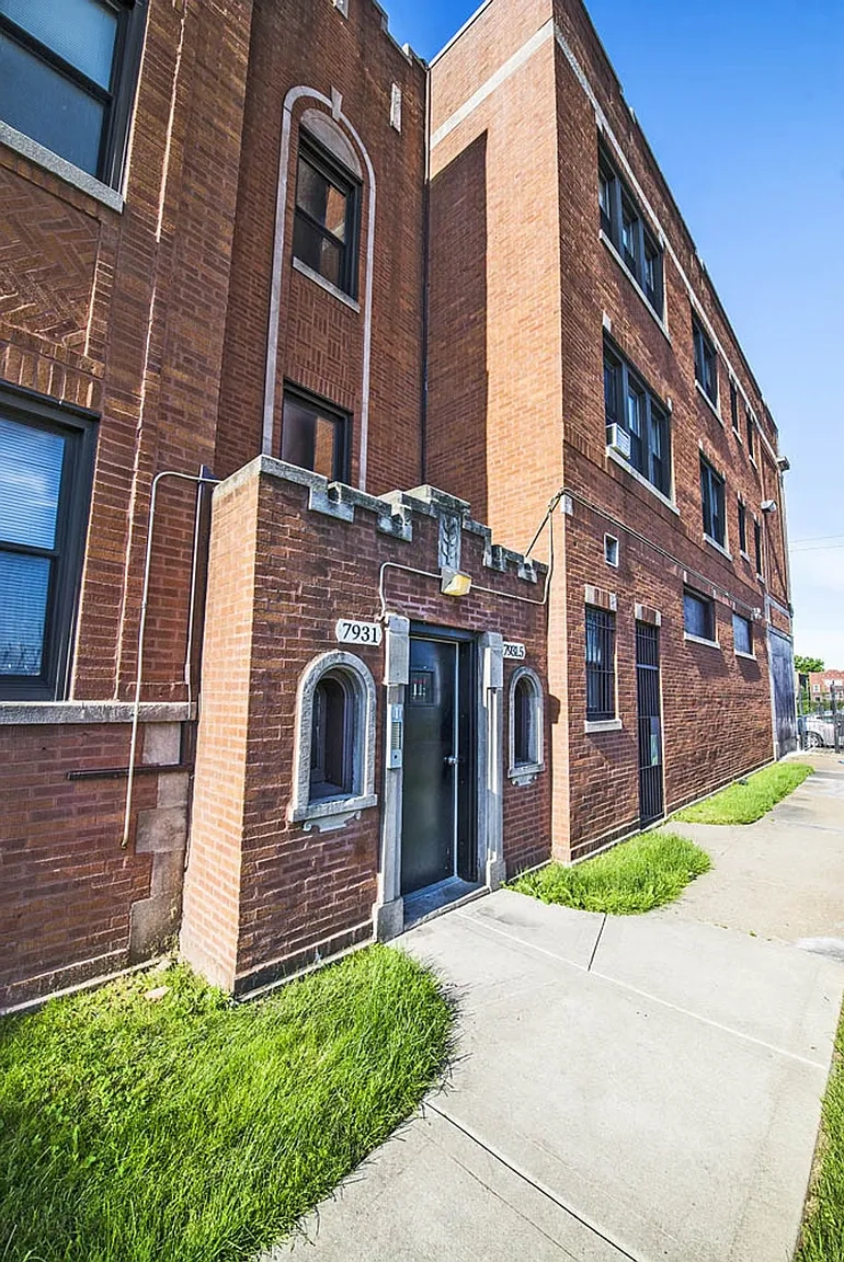 7929 S State – photo 3