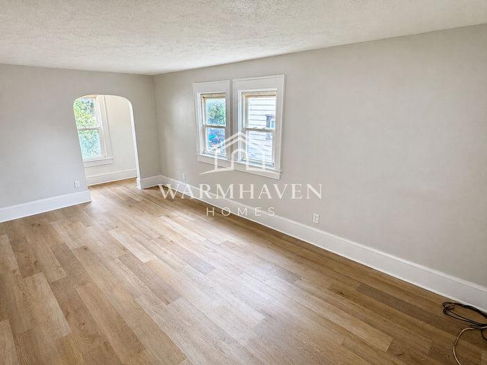 2137 12th St SW – photo 2