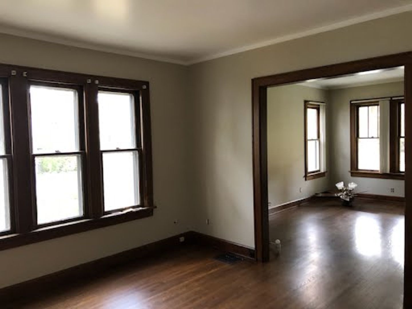 833 College Ave – photo 2