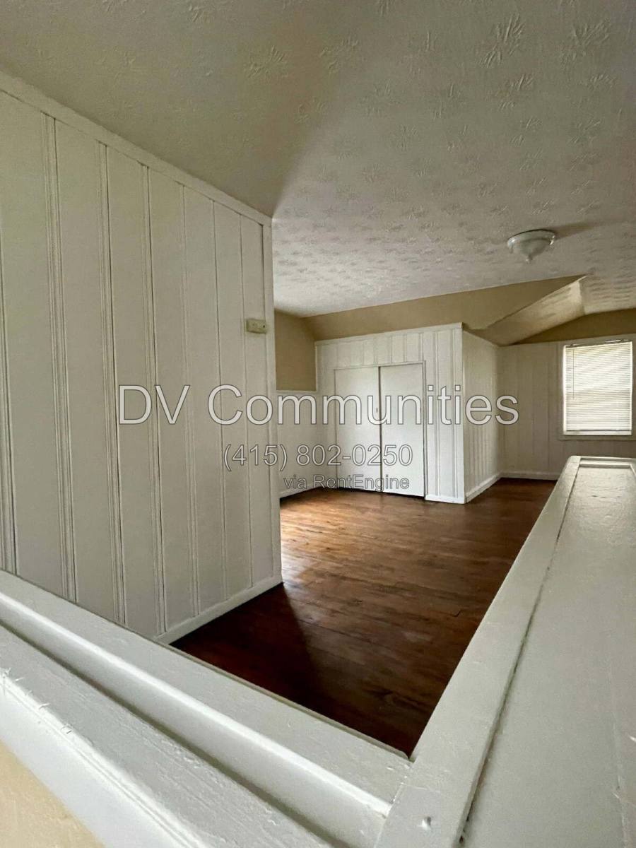 5333 Hollywood Ave – photo 3