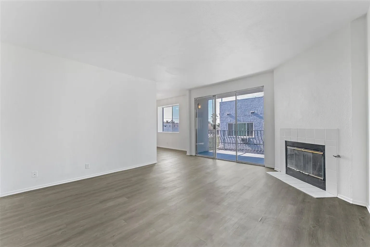 1175 E Ocean Blvd – photo 3