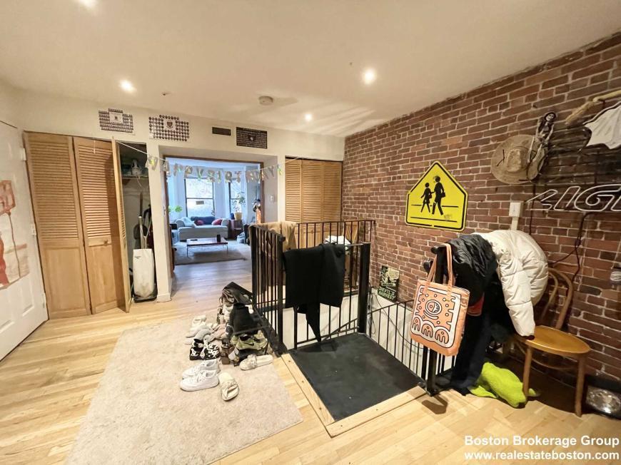 83 Gainsborough St – photo 4