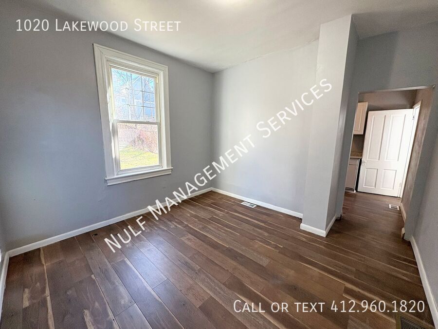 1020 Lakewood St – photo 4