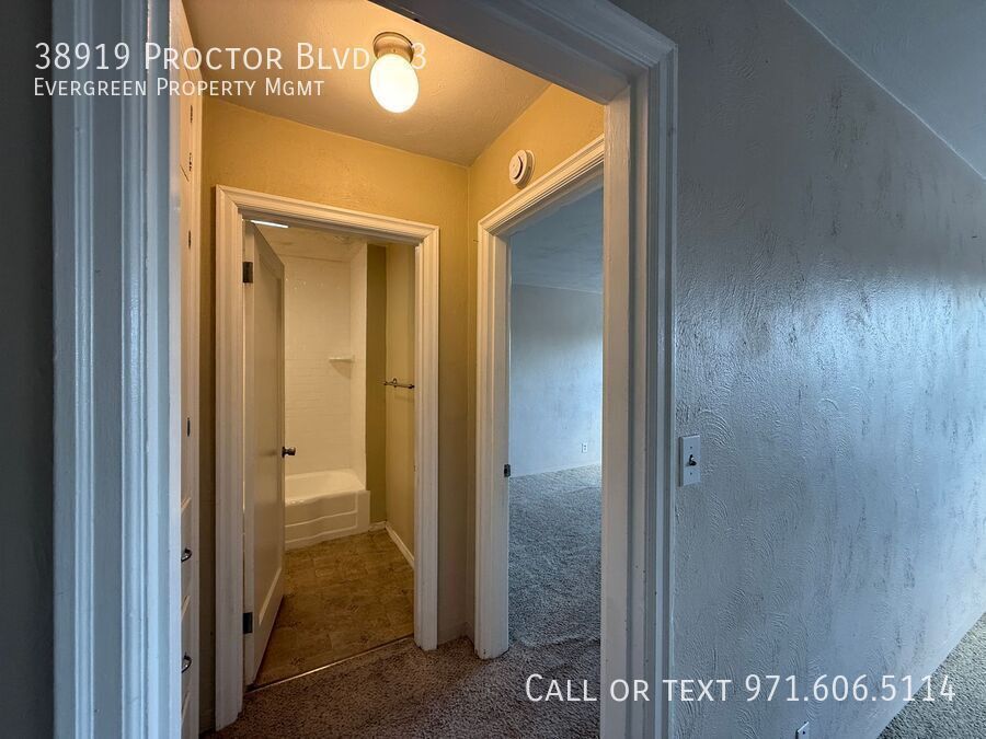 38919 Proctor Blvd – photo 4