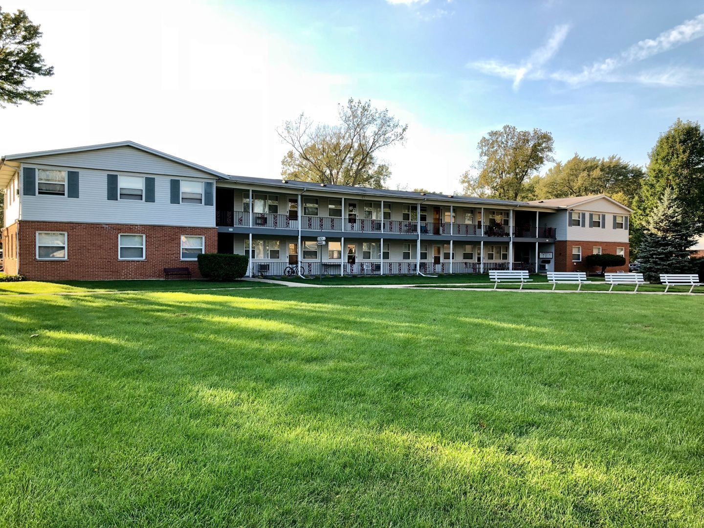 1620 Greenwood Rd unit 1622-F – photo 1