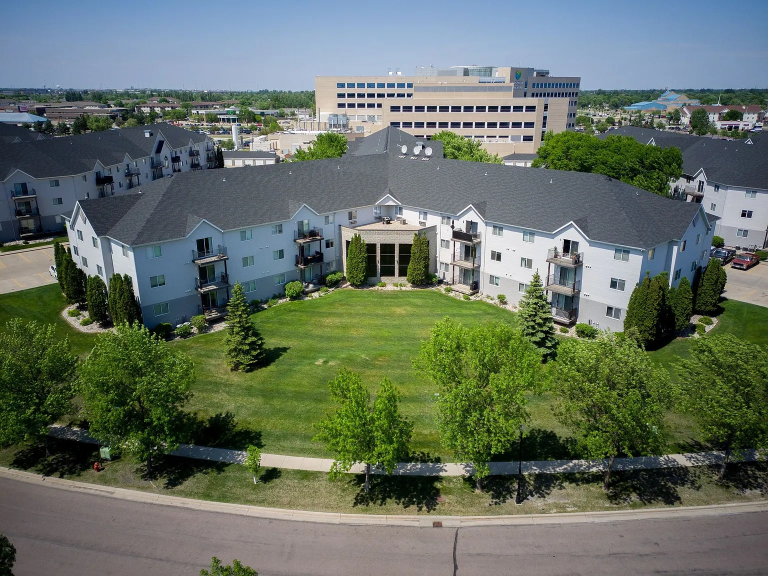 Dakota Park Apartments – photo 3